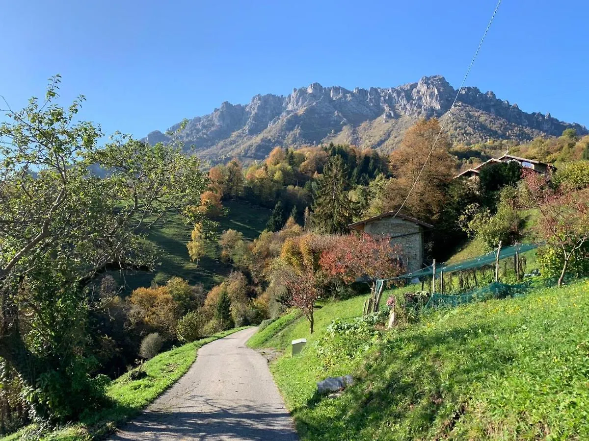 Holiday home La Casa Del Bosco Villa Camerata Cornello Italy