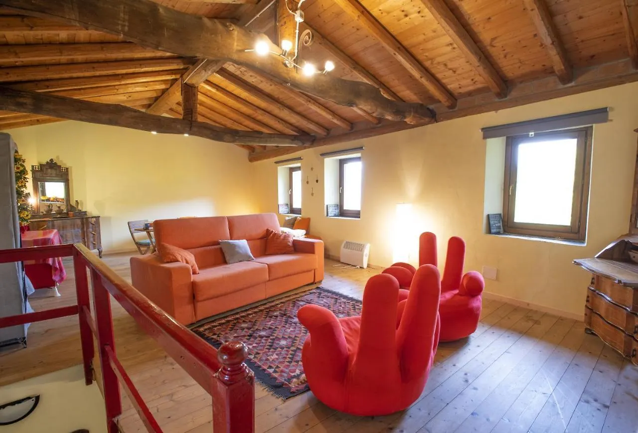 La Casa Del Bosco Villa Camerata Cornello Italy